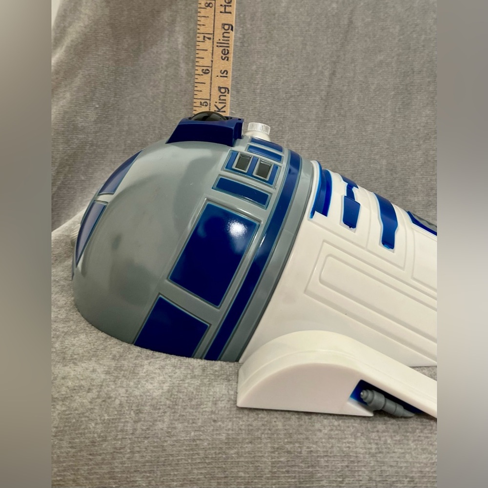 Star Wars R2-D2 LED Wall Mount Night Light Room Decor - Picture 8 of 12